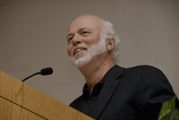 David Hume Kennerly speaking to the audience. 